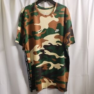 HOLIDAY SALE/ ORIGINAL NEW NIKE SHORT SLEEVE TEE, XXL